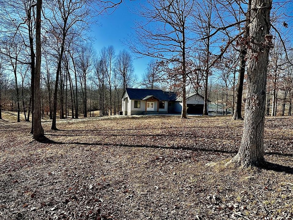 1st image of 916 Oak Ln