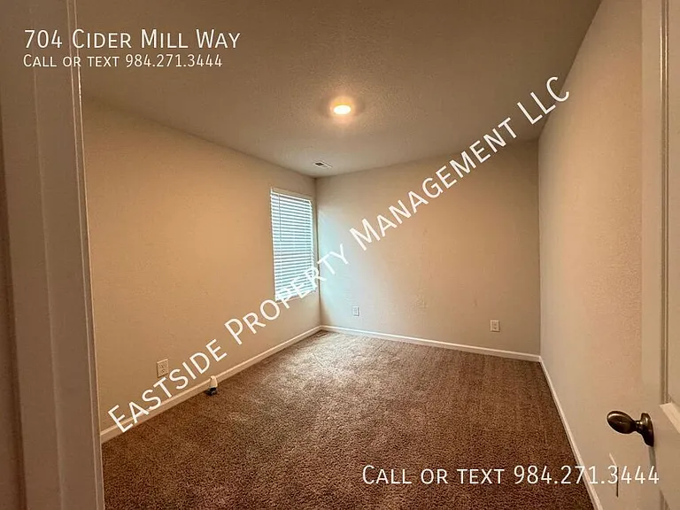 704 Cider Mill Way — Photo 4
