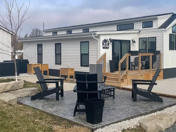 4838 Switzer Dr #203, Southwest Middlesex, ON N0L 1A0