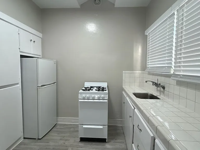 448 Orange Ave Long Beach, Ca 90802 — Photo 5