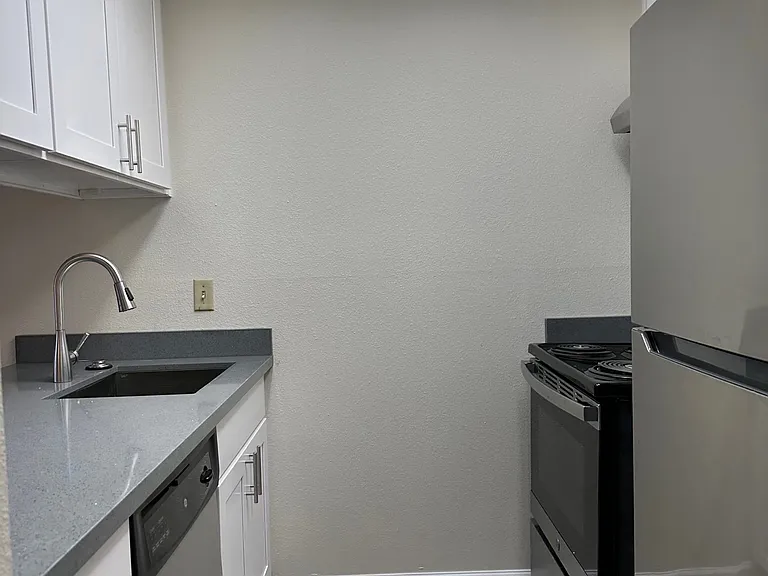 4253 8th Ave NE #403 — Photo 7