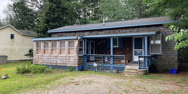 1st image of 41 Reggio Ave