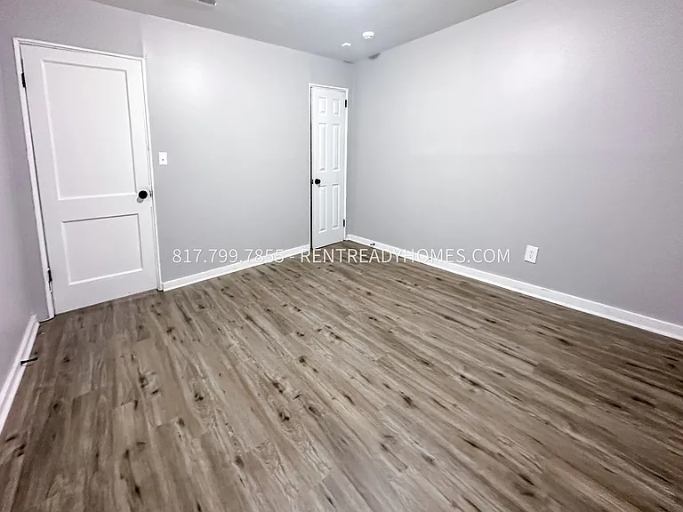 1316 Rayfield Dr — Photo 6