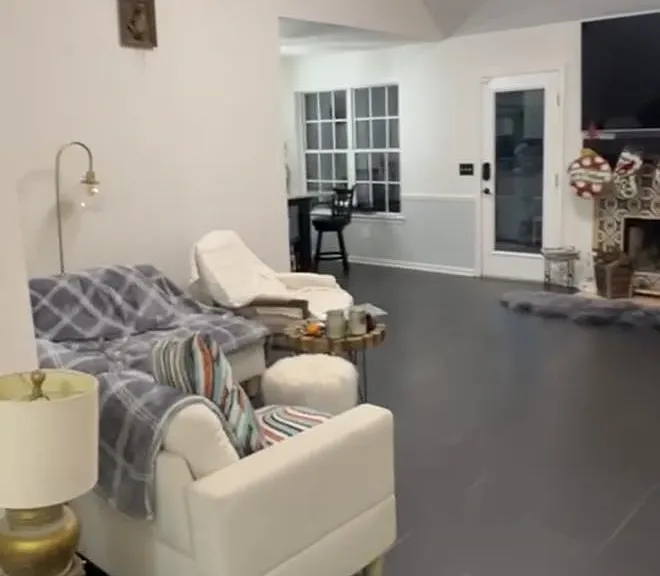 8012 Rockhampton Cir — Photo 1