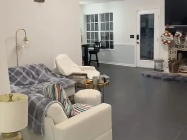 8012 Rockhampton Cir, Helena, AL 35080