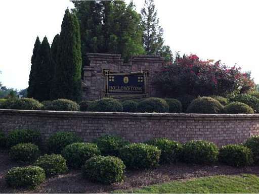 4th image of 3077 Hollowstone Dr