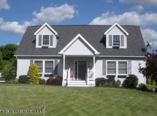 542 Garfield Ave #L-4, Jermyn, PA 18433