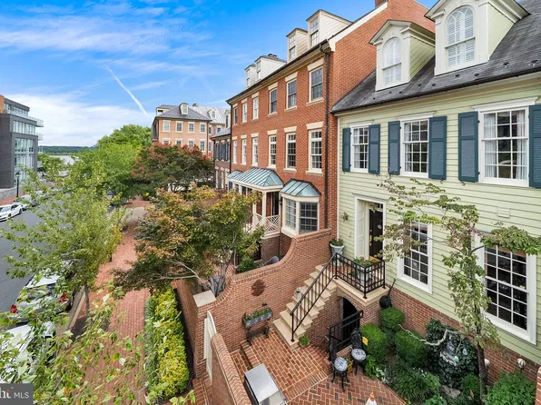 58 Wolfe St #14B, Alexandria, VA 22314