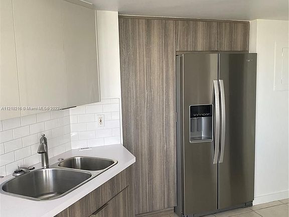 5th image of 5880 Collins Ave APT 807