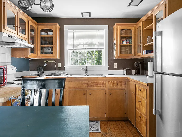 26 Perry St #1 — Photo 17