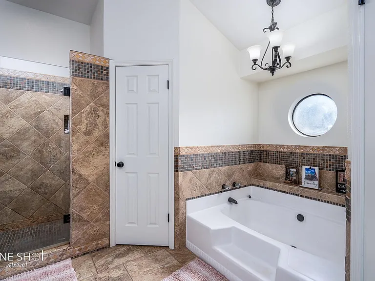 5081 Velta Ln — Photo 23