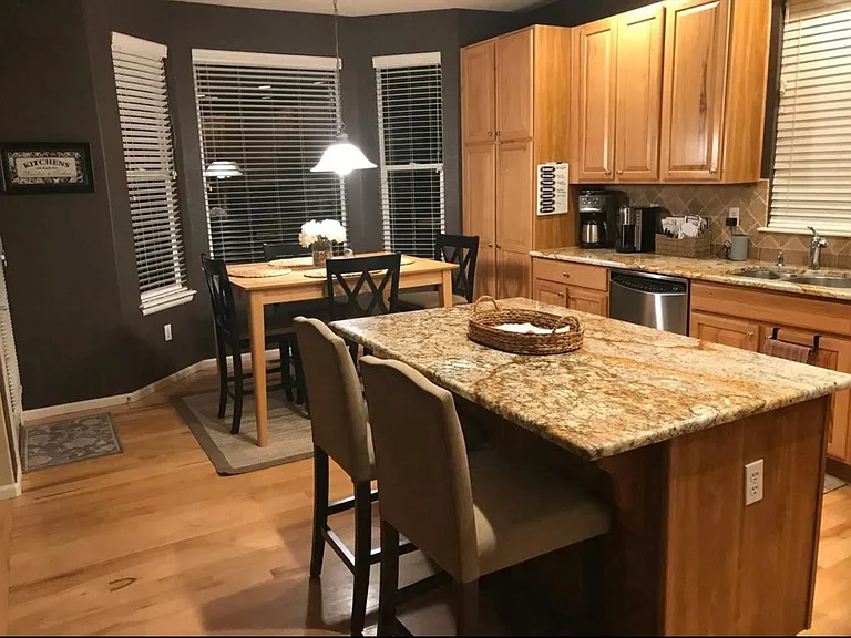 5468 Longwood Cir — Photo 8