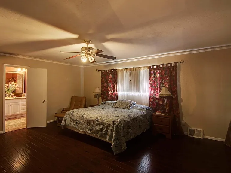 1202 Tanglewood Trl — Photo 12