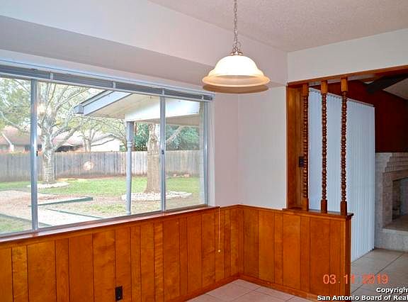 4th image of 405 Balfour Dr