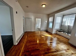 5 Woodbine St #1, Worcester, MA 01603