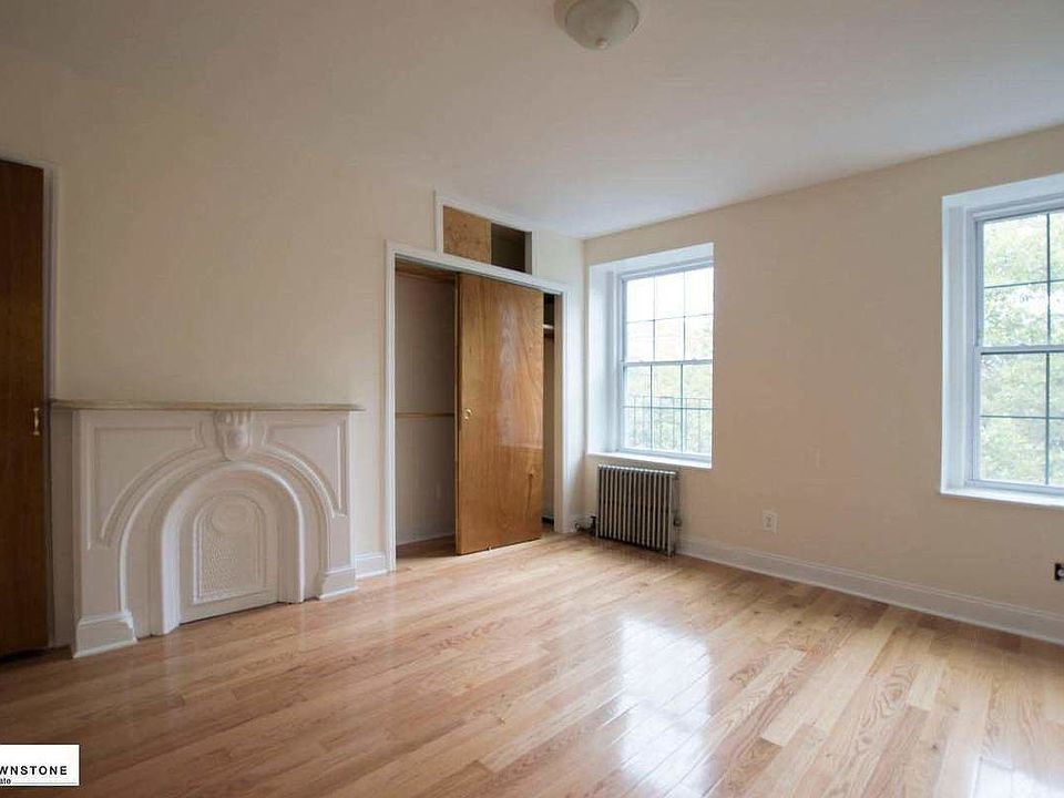 2nd image of 14 Cheever Pl #Top