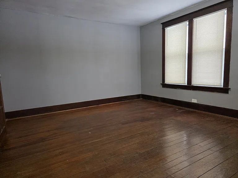 5914 Laura Ave — Photo 4