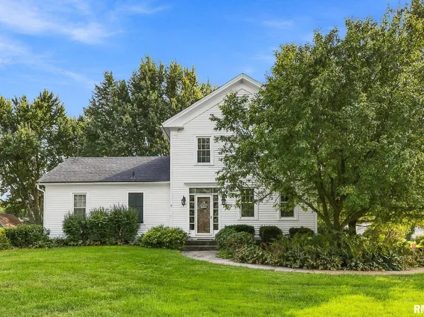 304 California Ave, East Galesburg, IL 61430