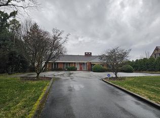 230 W Brow Rd, Lookout Mountain, TN 37350