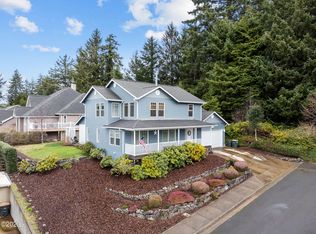 1057 NE 6th St, Newport, OR