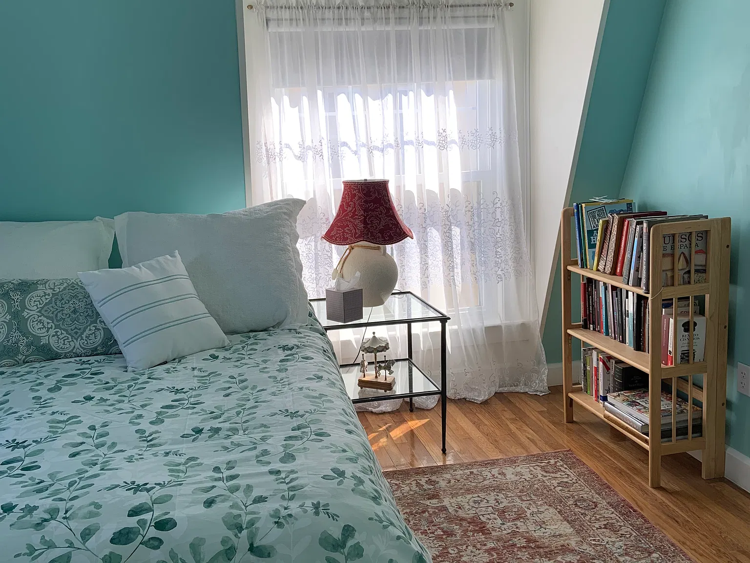 3 bed, 2018 sqft, $950 — Photo 2