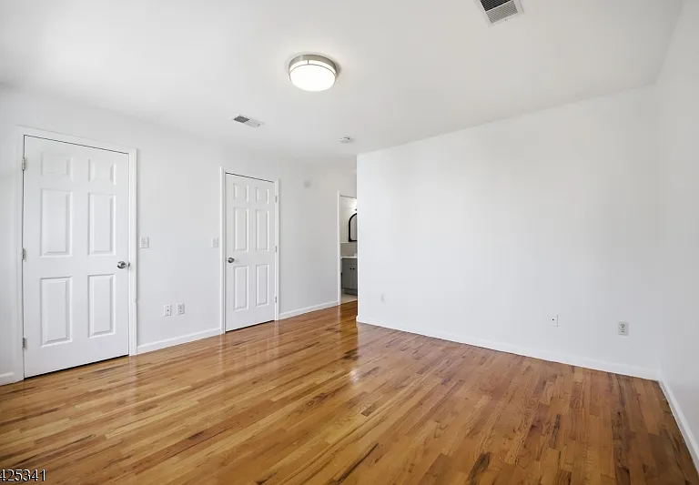 20 Wakeman Ave — Photo 13