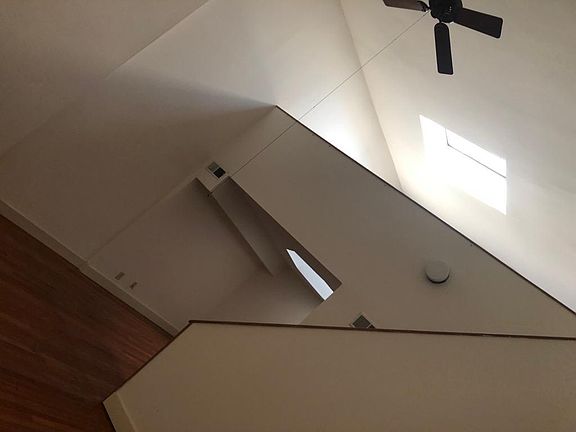 3rd image of 334 Saint Clair St APT A