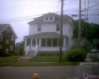 2nd image of 126 Glenn St