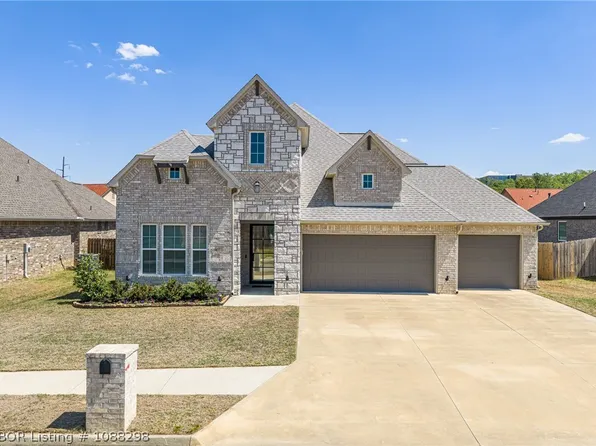 6911 Forest Canyon Dr, Fort Smith, AR 72916