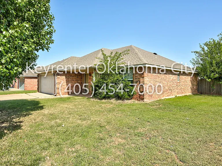629 E Linden Ln — Photo 3