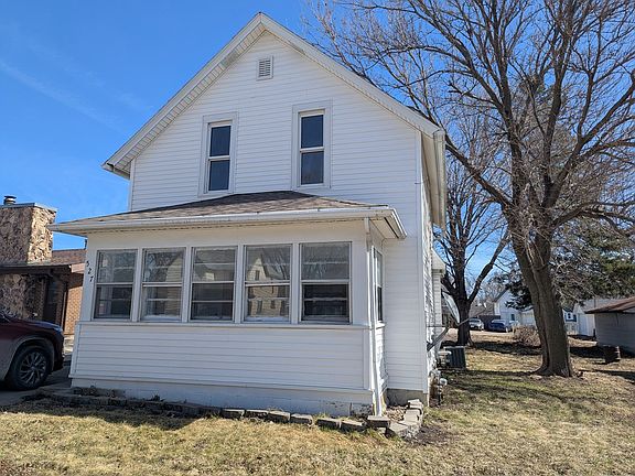3rd image of 527 S 15th St