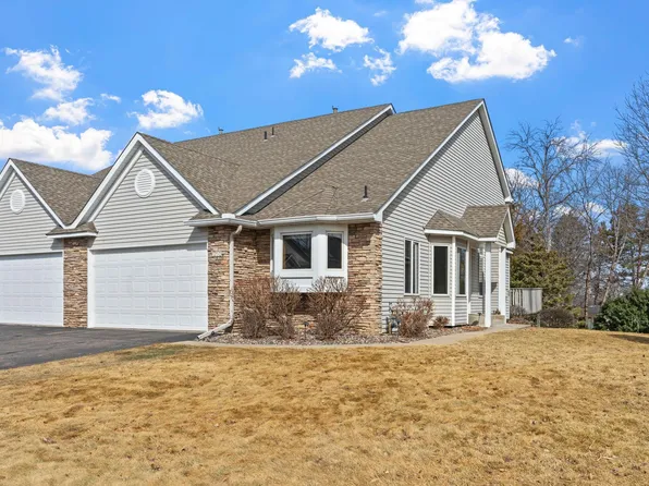 1050 Westcliff Curv, Shoreview, MN 55126