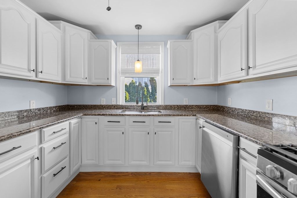 36 McClure Pl, Fall River, MA - View 5