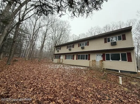 216-218 Sellersville Dr, East Stroudsburg, PA 18302