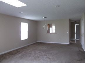 3rd image of 887 E Meadowlands Dr