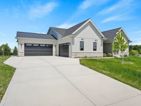 6854 Karolina Way, Sun Prairie, WI 53590