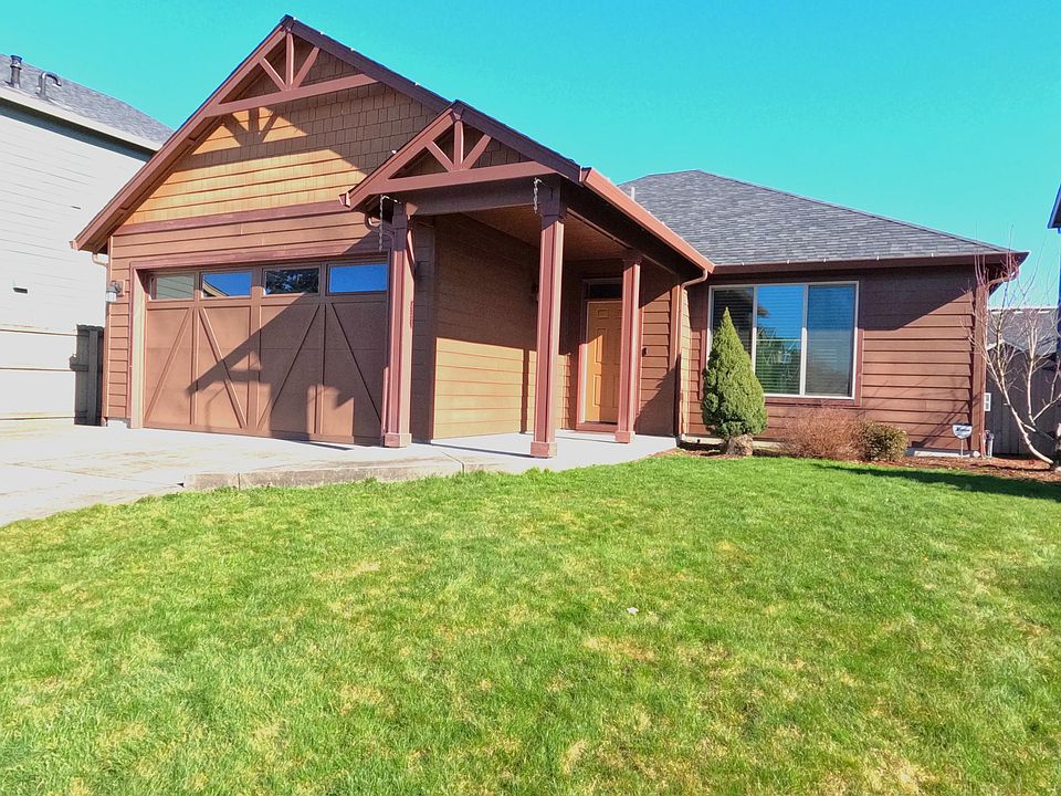 1st image of 10105 NE 142nd Ave