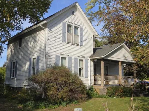 45 E Sharpsteen St, Sebewaing, MI 48759