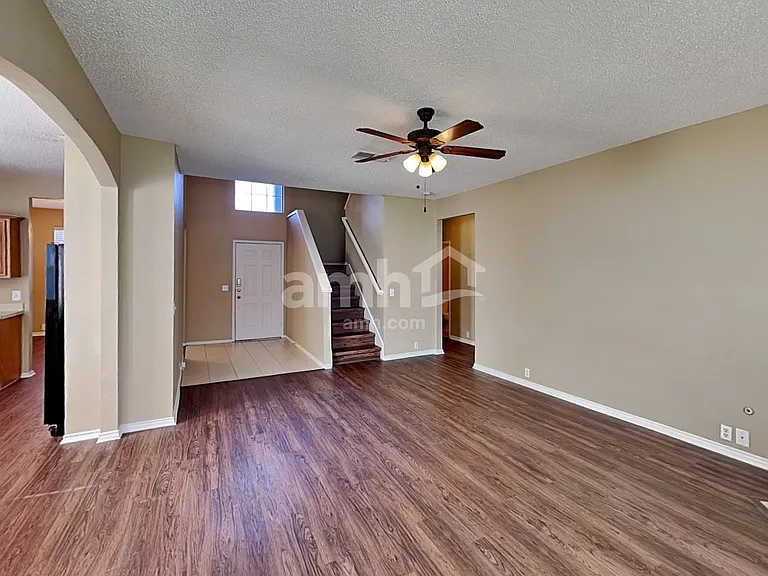 304 Double Oak Ln — Photo 7