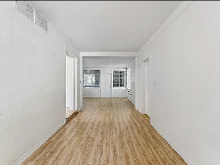 447 N Phelps Ave — Photo 13