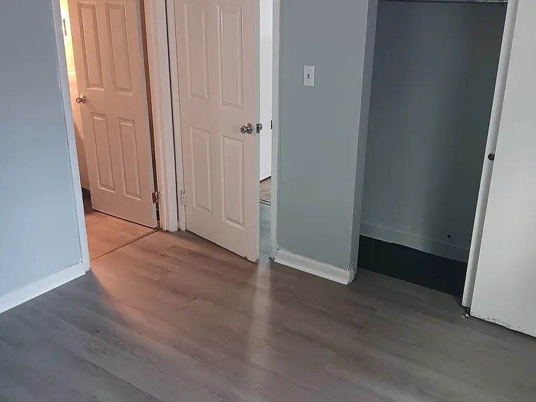 604 W Grand Ave #4 — Photo 8