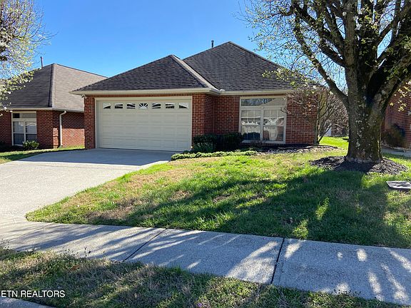 2nd image of 437 Creekview Ln