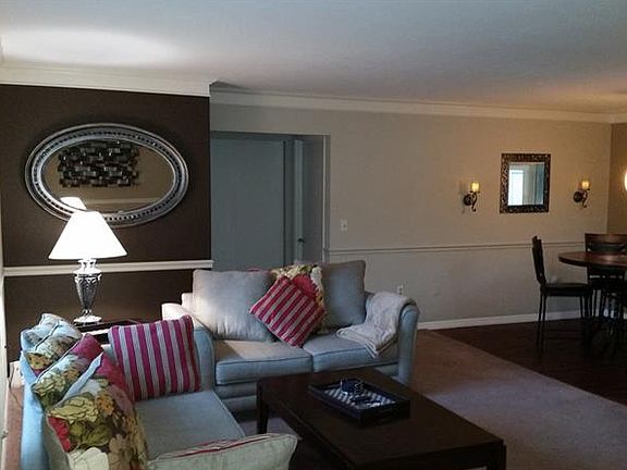 4th image of 4307 Jarvis Way