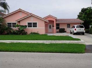 2330 NE 48th Ct, Lighthouse Pt, FL 33064