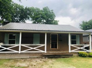 421 NW 3rd St, Walnut Ridge, AR 72476