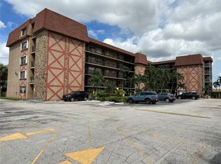 6575 W 4th Ave APT 510, Hialeah, FL 33012