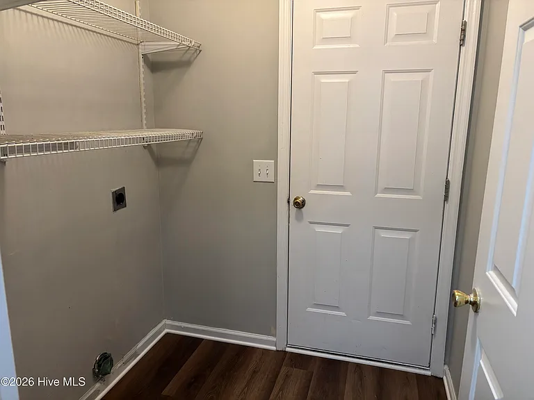 805 N Sycamore St — Photo 12