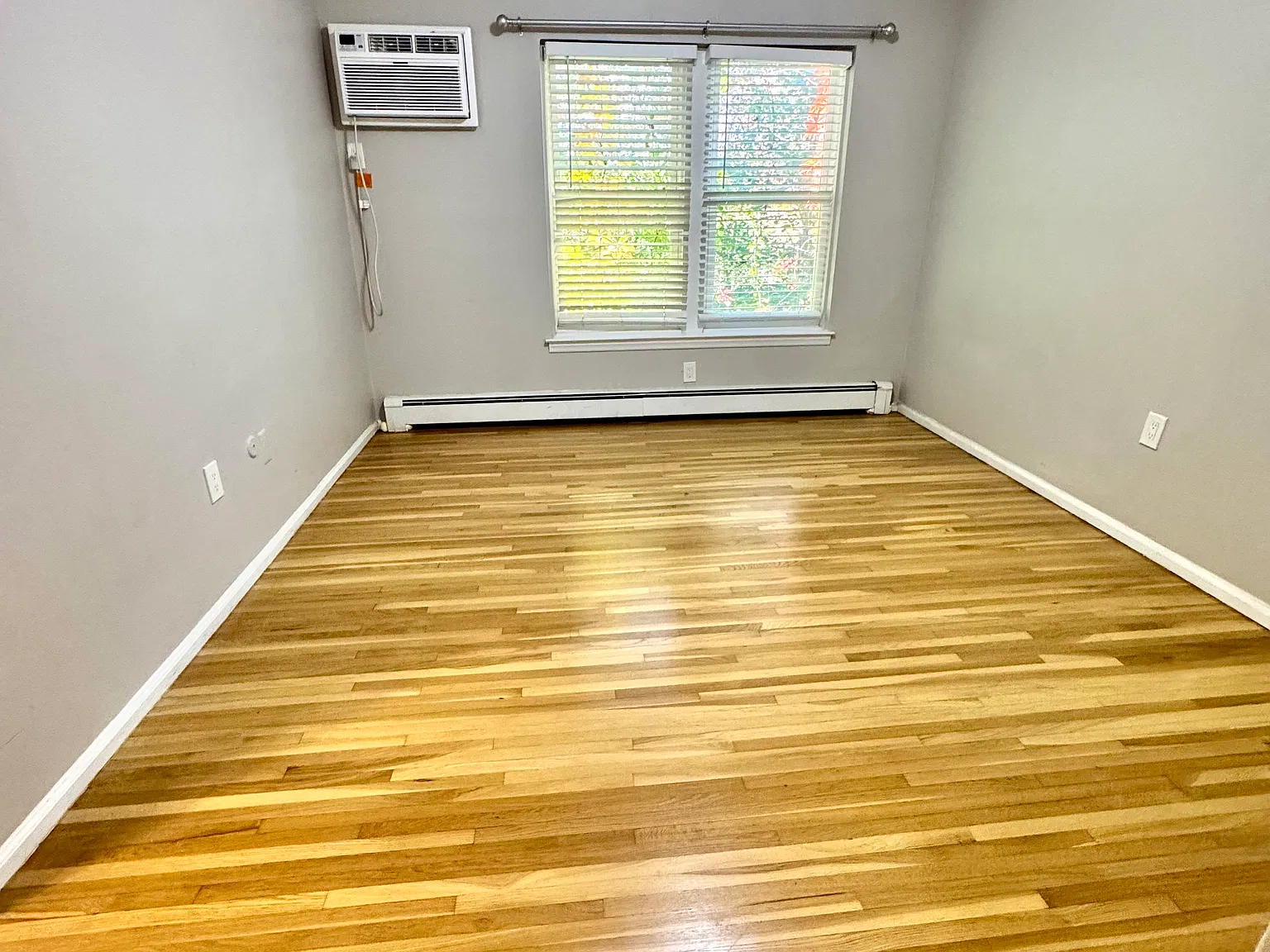 2 bed, 868 sqft, $2,250 — Photo 4