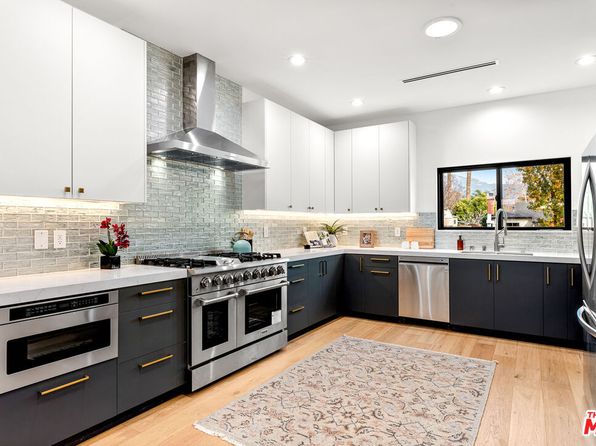 541 N Griffith Park Dr, Burbank, CA 91506