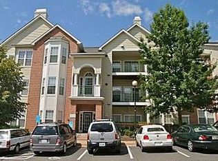 4129 Fountainside Ln UNIT 102, Fairfax, VA 22030